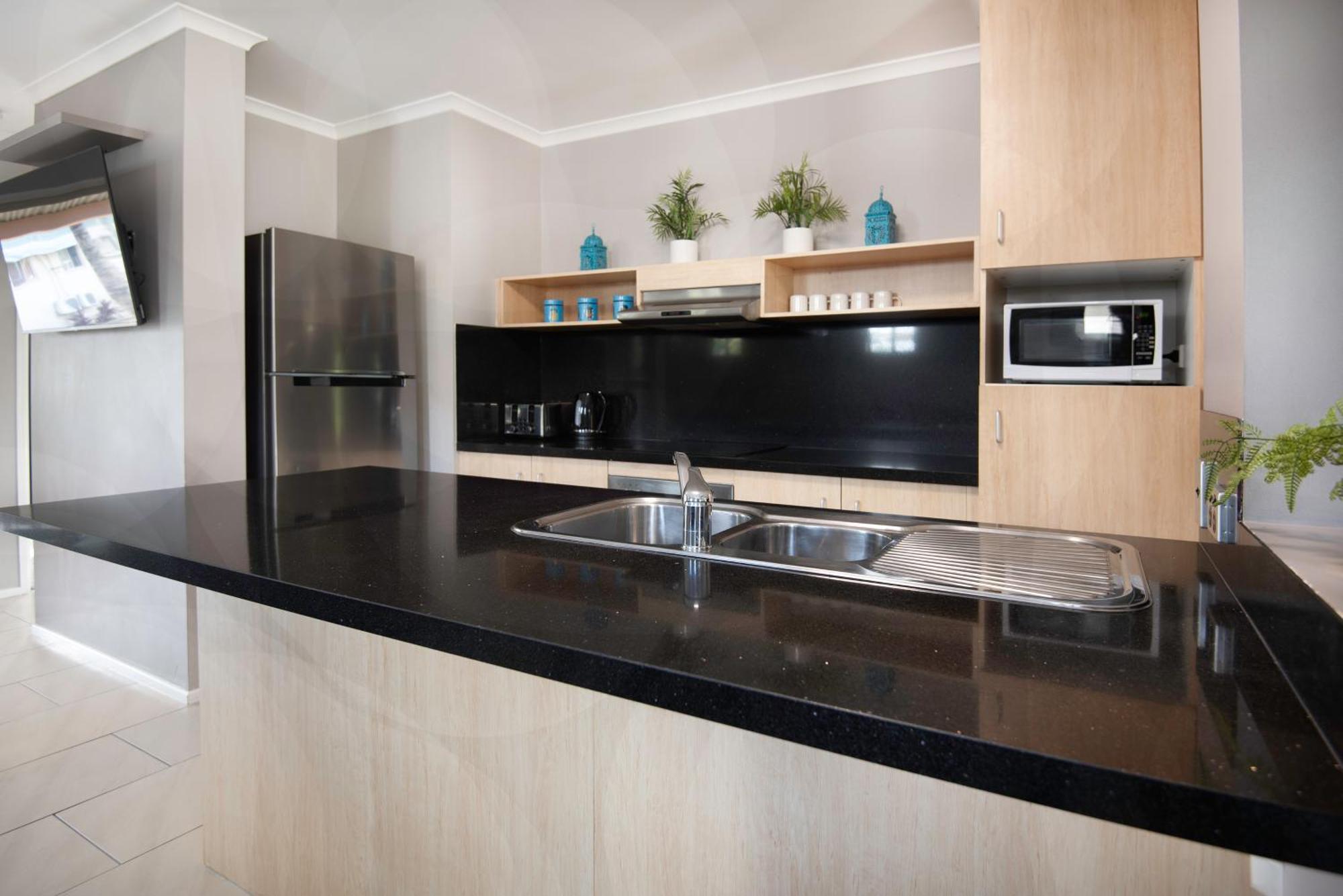 Marlin Cove Holiday Apartments Trinity Beach Room photo