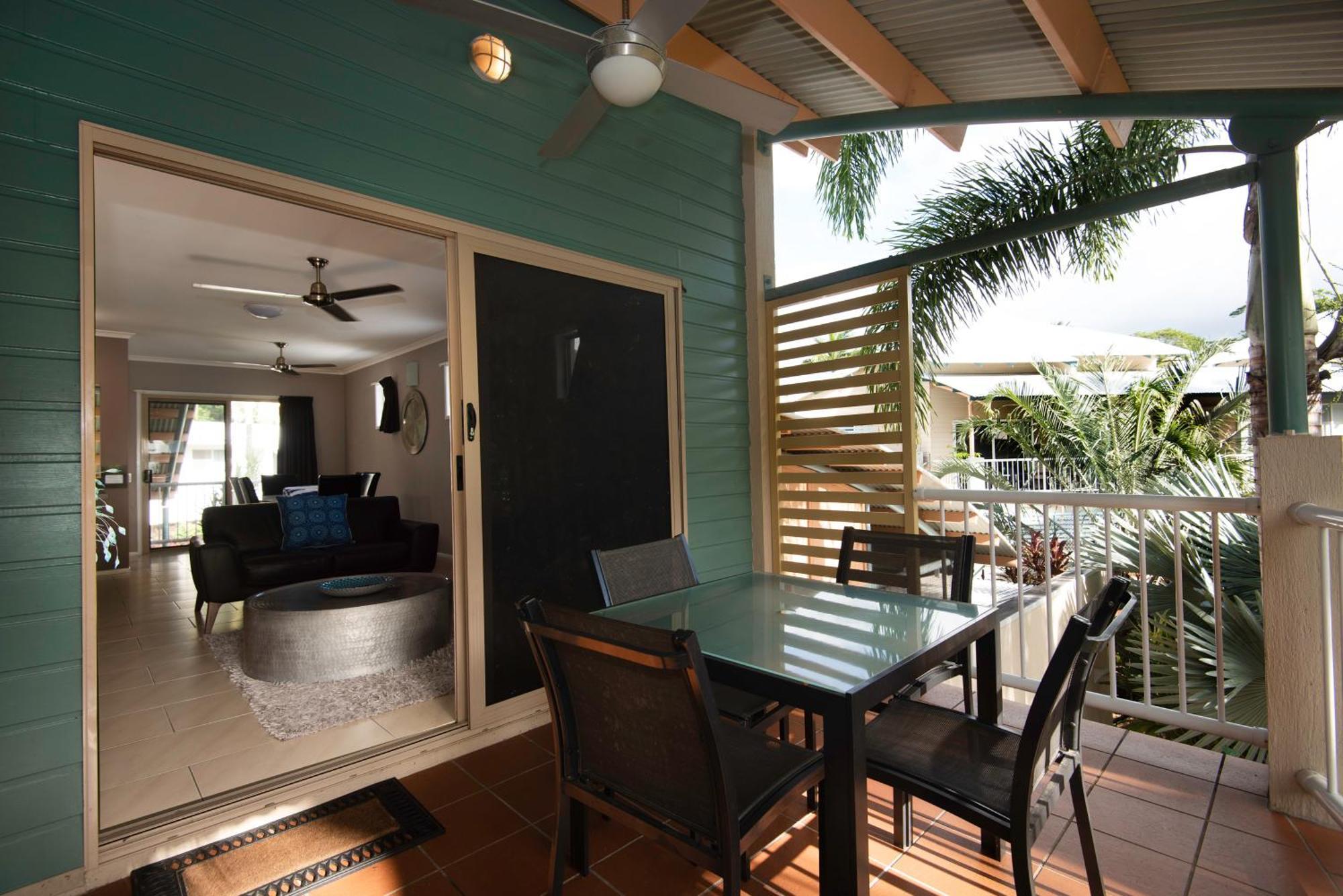 Marlin Cove Holiday Apartments Trinity Beach Exterior photo
