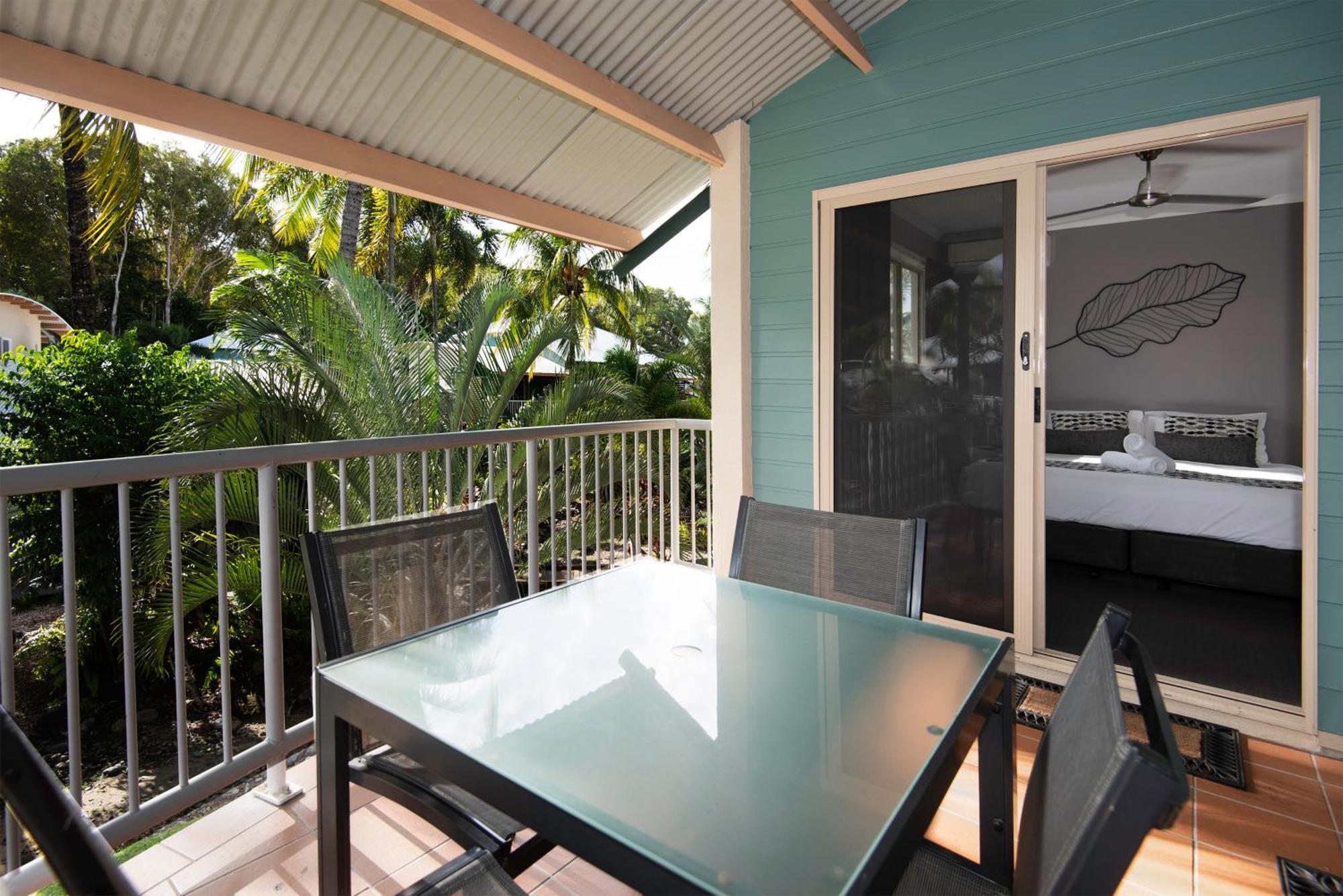 Marlin Cove Holiday Apartments Trinity Beach Exterior photo