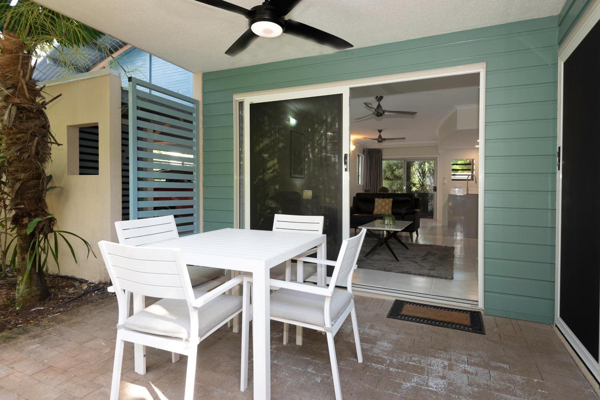 Marlin Cove Holiday Apartments Trinity Beach Exterior photo