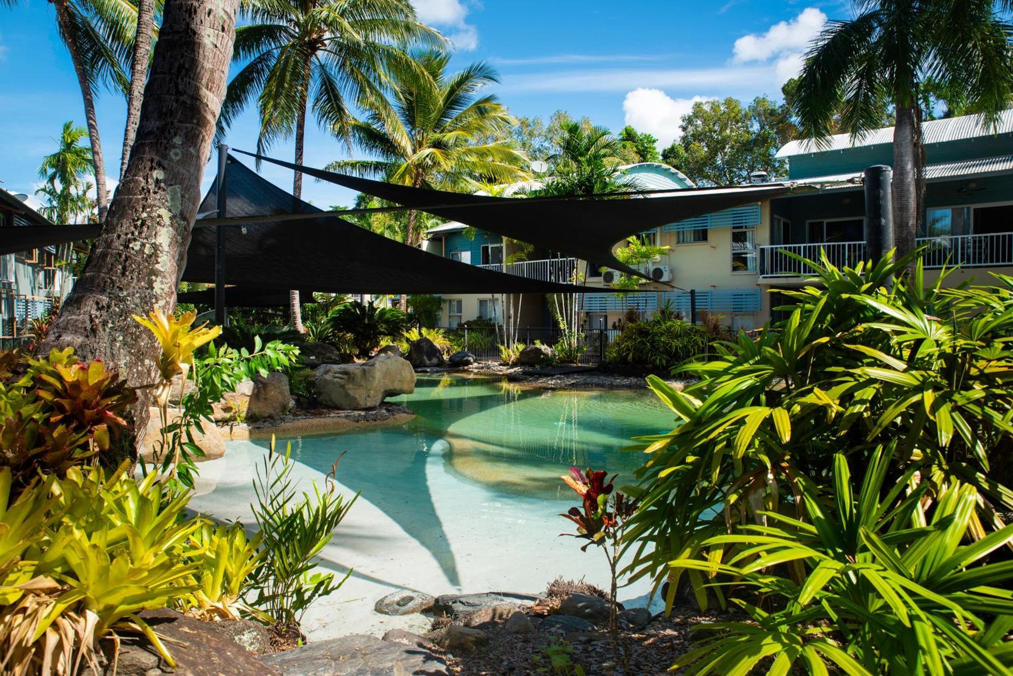 Marlin Cove Holiday Apartments Trinity Beach Exterior photo